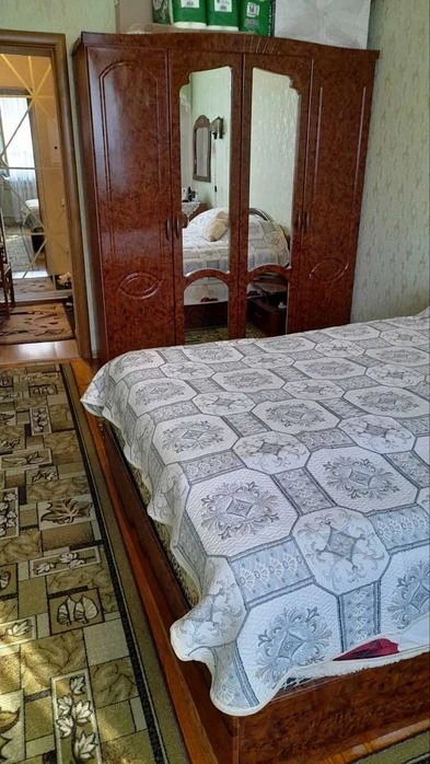 Продам 2-к полнометражную квартиру, Днепровский район, пр. М