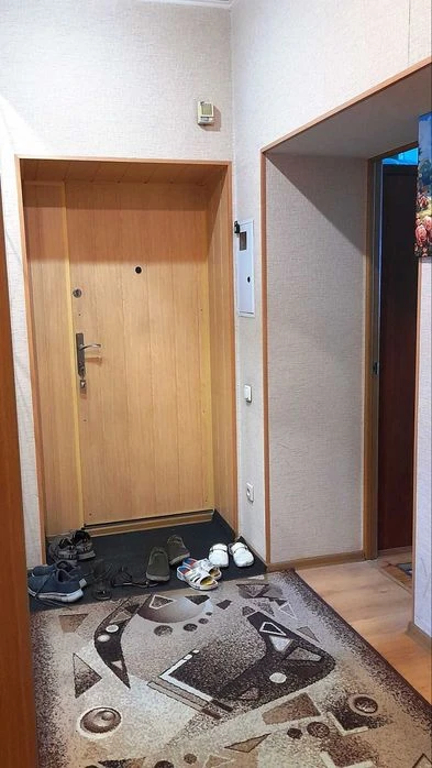 Продам 2-к полнометражную квартиру, Днепровский район, пр. М