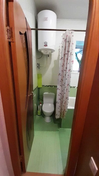 Продам 2-к полнометражную квартиру, Днепровский район, пр. М
