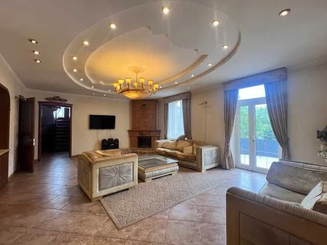 Продается дом на участке 10 соток, Царское село 2