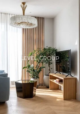 Sale of 2-room apartment 70 sq. m. on Buslivska Street 12, apt. 56 •