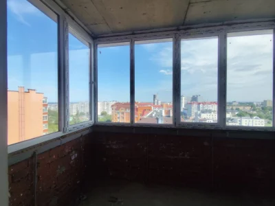 Продам 2-х кімнатну видову квартиру з газовим автономним опа