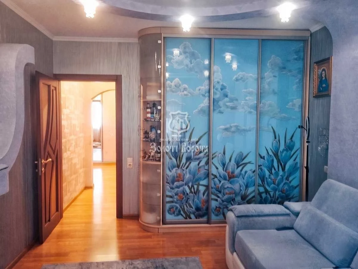 2-room apartment for sale 69 m², Krakivska St., 13B