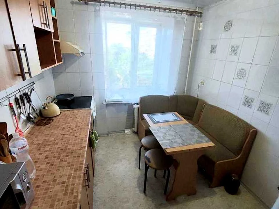 Квартира. Полтава, Героїв України вул. (Героїв Сталінграду)