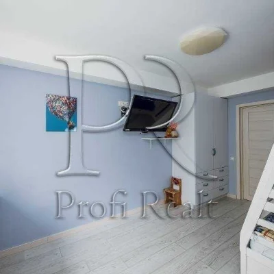 Sale of a 2-room apartment of 45 m², 21 Darnytskyi Blvd