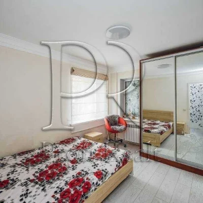 Sale of a 2-room apartment of 45 m², 21 Darnytskyi Blvd