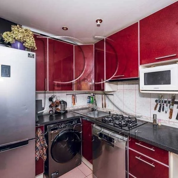 Sale of a 2-room apartment of 45 m², 21 Darnytskyi Blvd