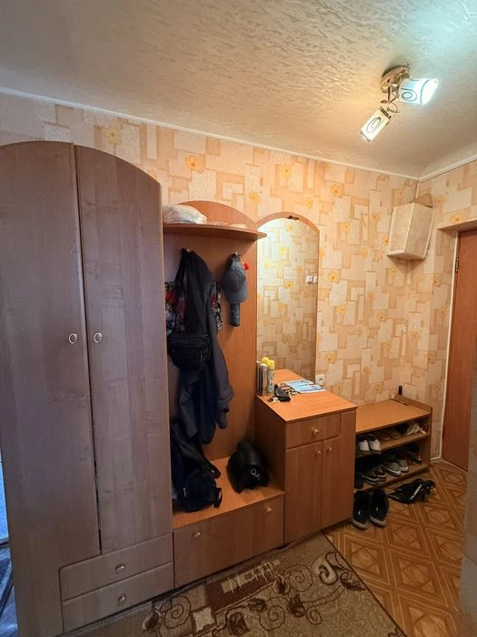 Продам 2 комнатную квартиру на Косиора