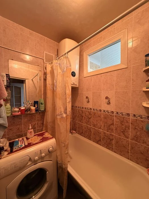 Продам 2 комнатную квартиру на Косиора
