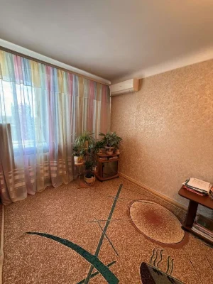 Продам 2 комнатную квартиру на Косиора