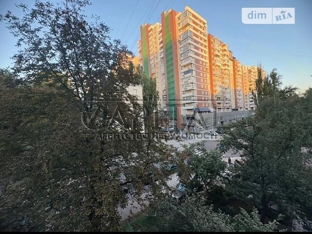 Продаж 2к квартири 70 кв. м на вул. Ковпака 4 • ID 34668584