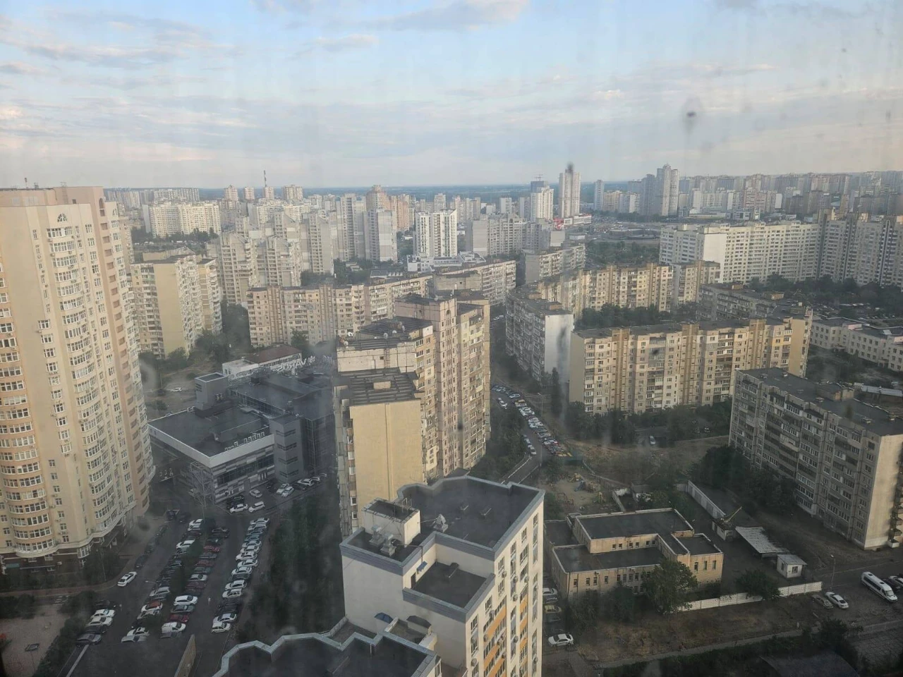 Sale of 5k apartments 175. 5 sq. m on Akhmatova Anna St.