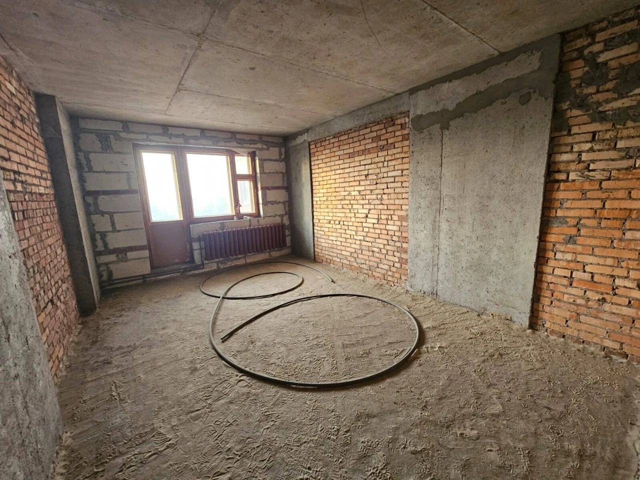 Sale of 5k apartments 175. 5 sq. m on Akhmatova Anna St.