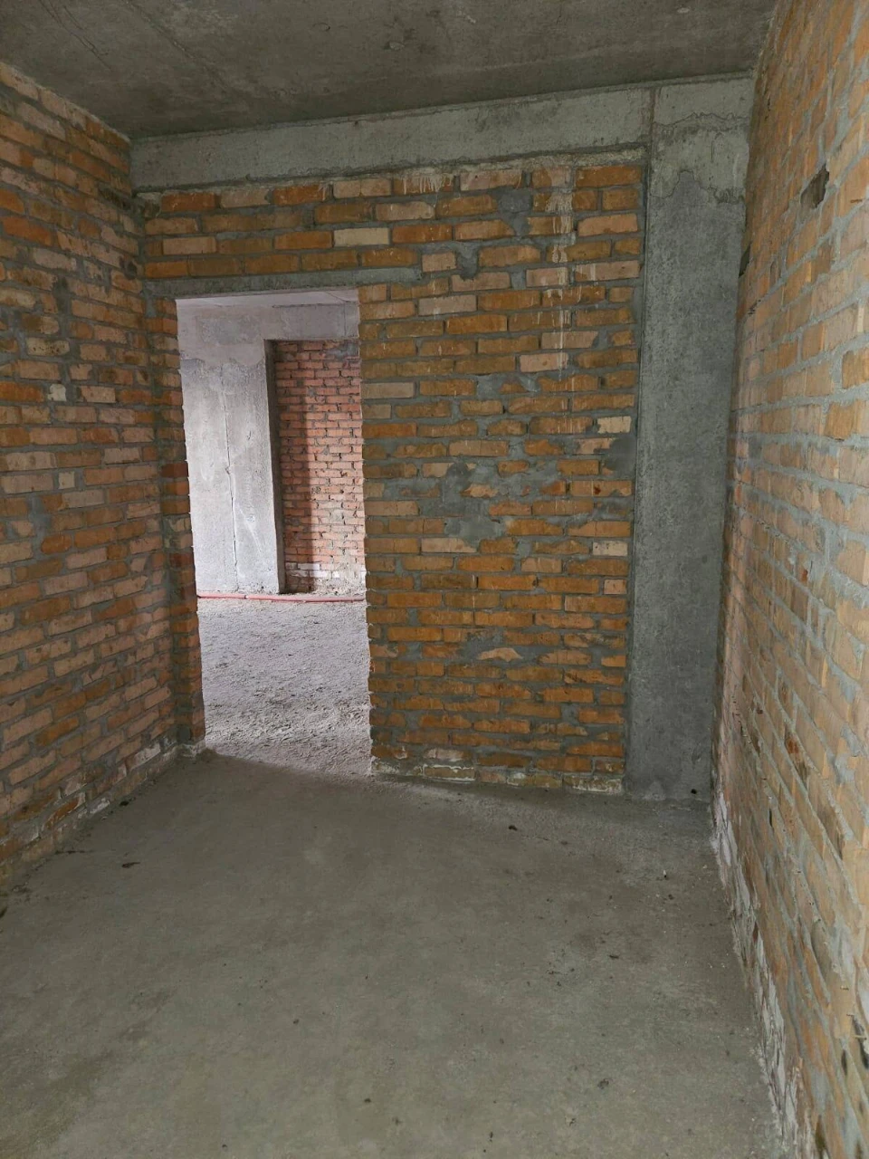 Sale of 5k apartments 175. 5 sq. m on Akhmatova Anna St.