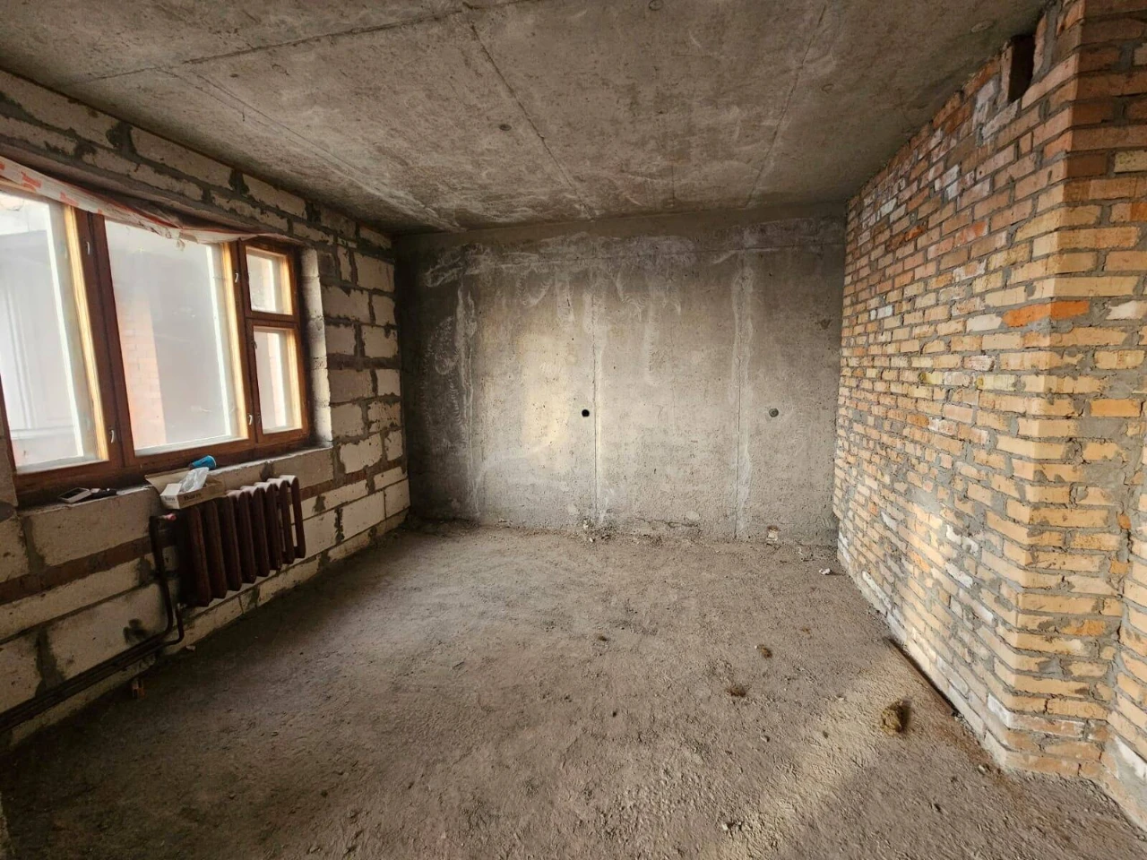 Sale of 5k apartments 175. 5 sq. m on Akhmatova Anna St.