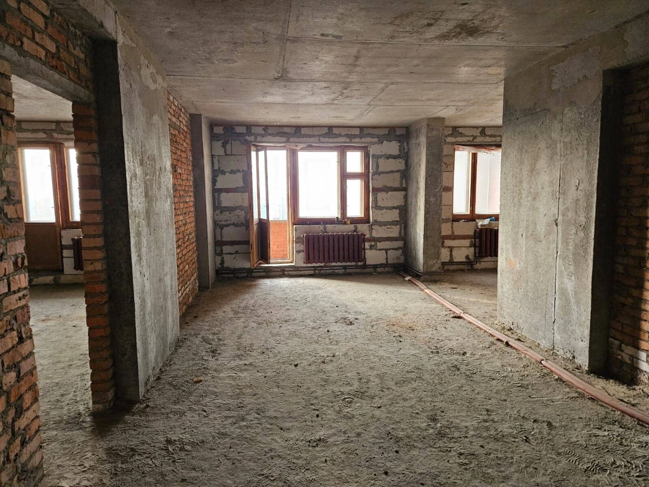 Sale of 5k apartments 175. 5 sq. m on Akhmatova Anna St.