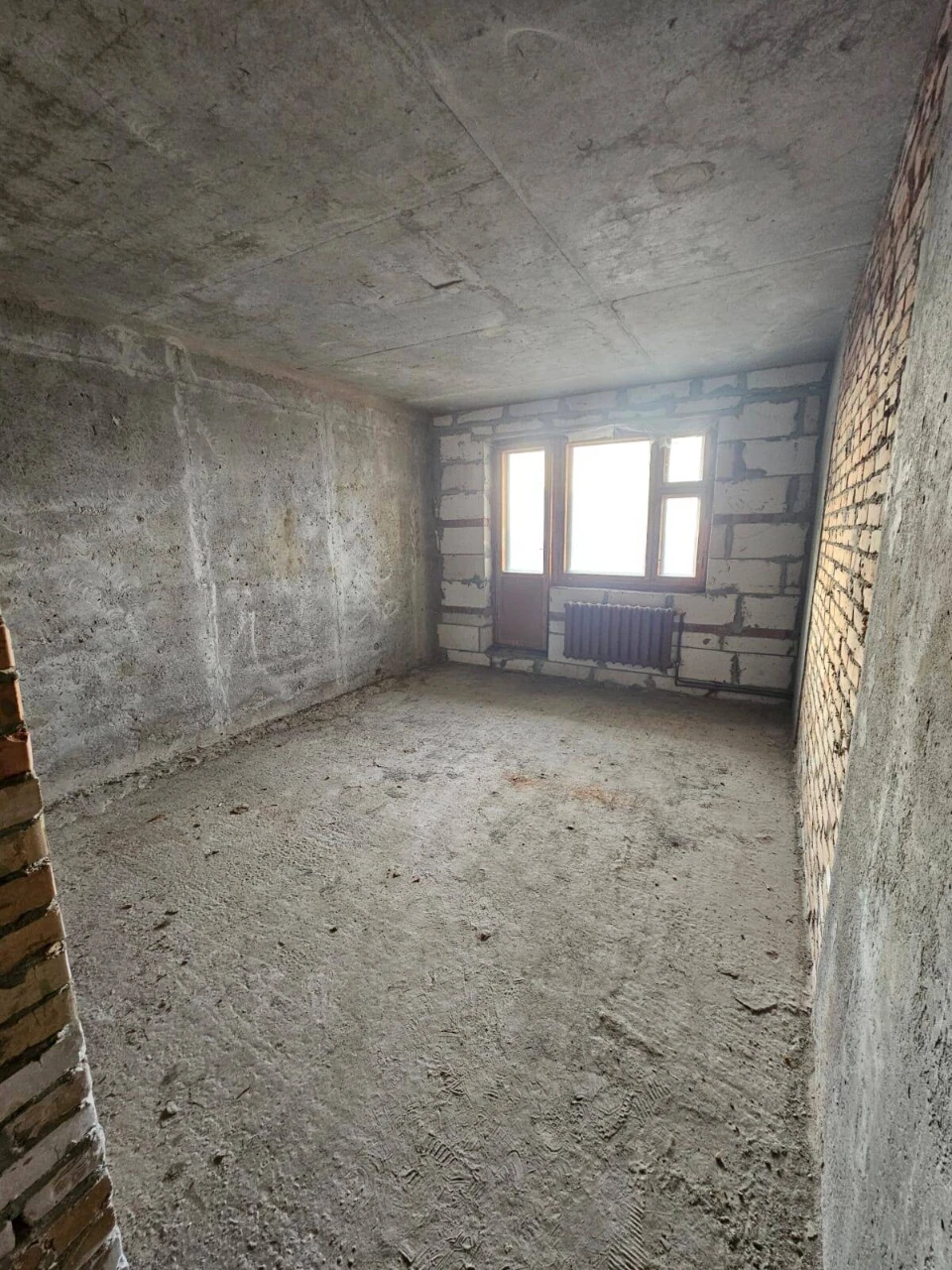 Sale of 5k apartments 175. 5 sq. m on Akhmatova Anna St.