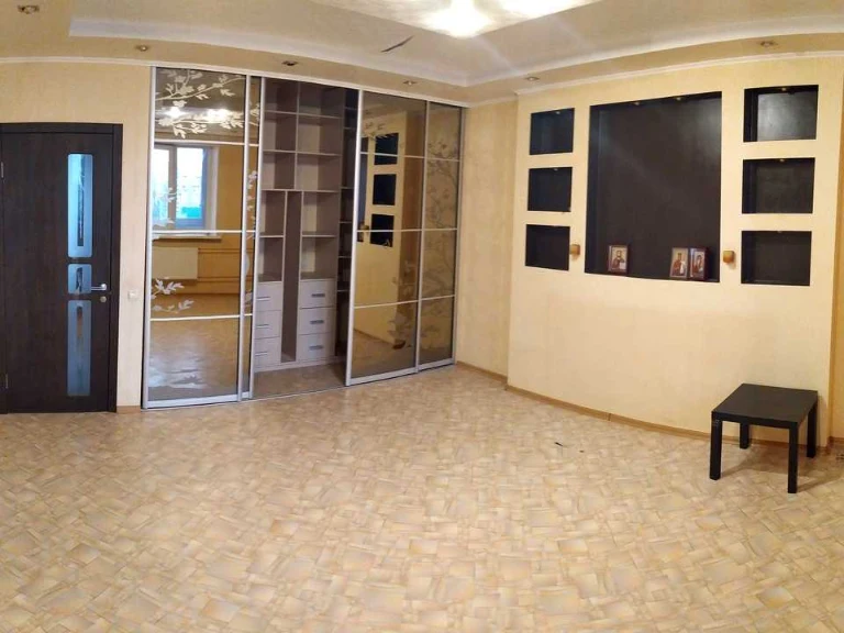 Apartment. Kharkiv, Sobornosti Ukrainy St. (Friendship of Peoples)