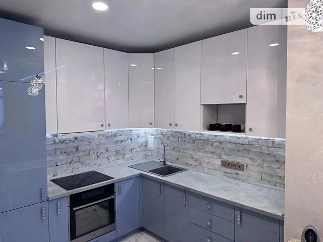 Sale of 1-room apartment 45 sq. m on 45 European Union Avenue