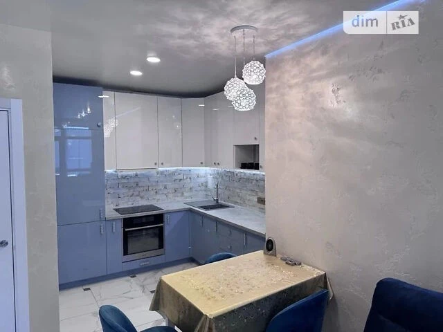 Sale of 1-room apartment 45 sq. m on 45 European Union Avenue