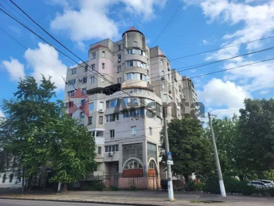 3-комнатная квартира в кирпичном спецпроекте возле центра Одессы