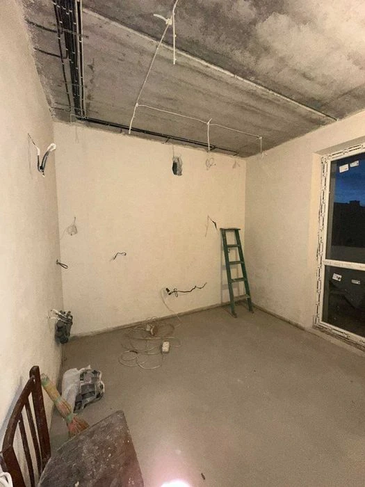 Selling a 2-room apartment in the Mira 3 residential complex.