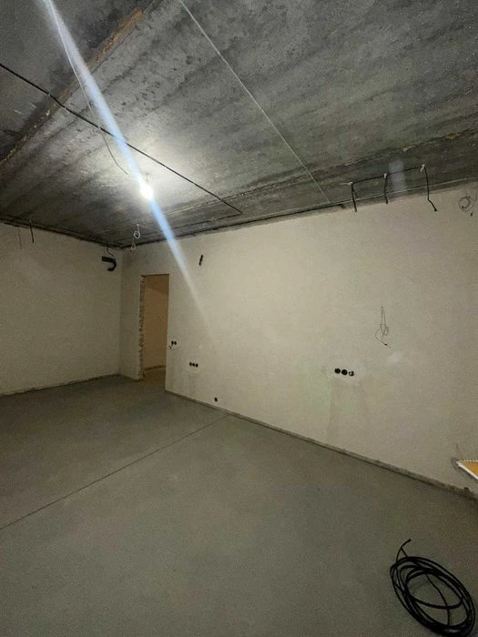 Selling a 2-room apartment in the Mira 3 residential complex.