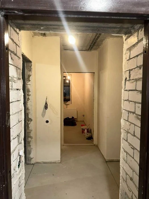 Selling a 2-room apartment in the Mira 3 residential complex.