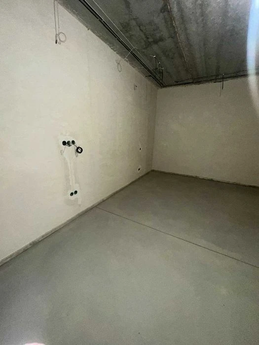 Selling a 2-room apartment in the Mira 3 residential complex.