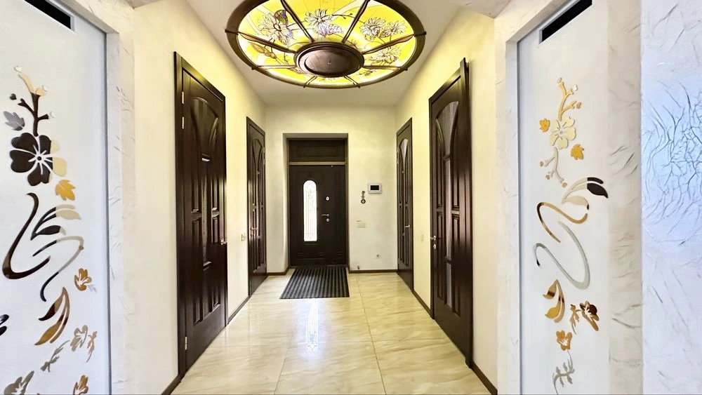 2-storey house for sale, city center, BSh district