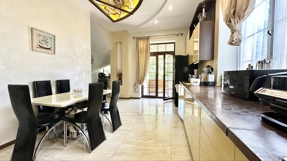 2-storey house for sale, city center, BSh district