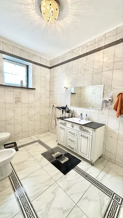 2-storey house for sale, city center, BSh district