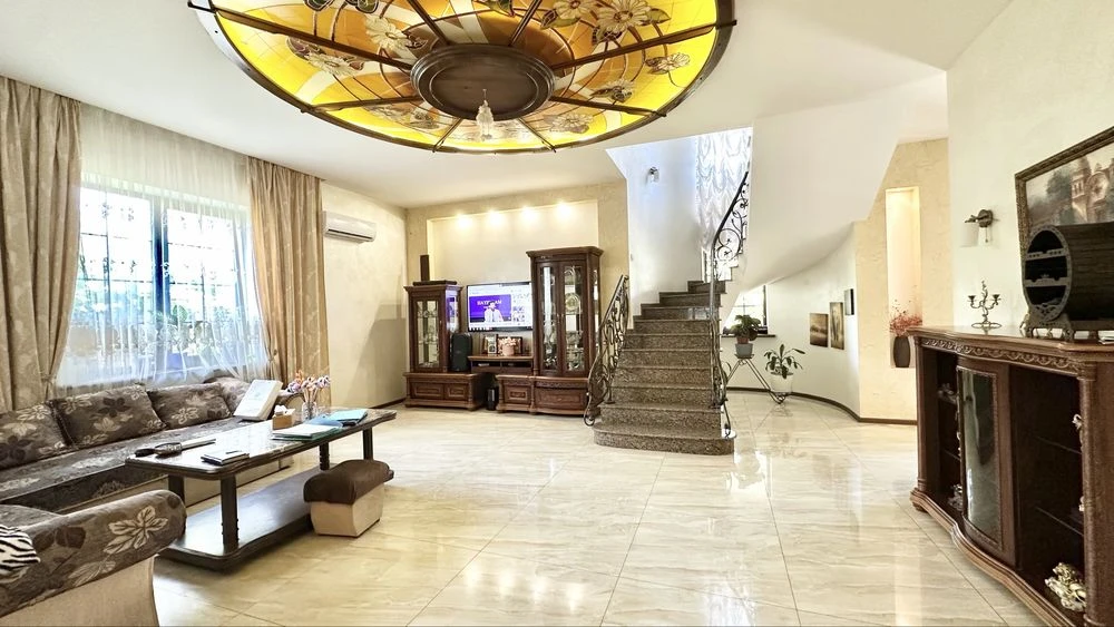 2-storey house for sale, city center, BSh district