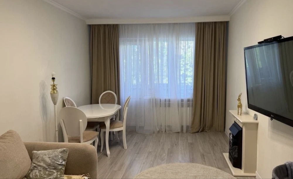 Продам 3-комн квартиру на Таирова, Академика Глушко (Ярослая)