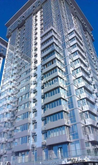 Sale of 3-room apartment 111 sq. m on Dniprovska embankment 14 • ID 345