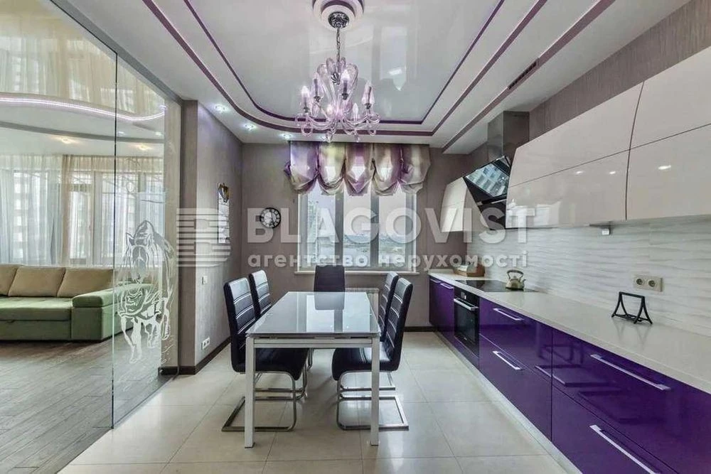 Sale of 3-room apartment 111 sq. m on Dniprovska embankment 14 • ID 345