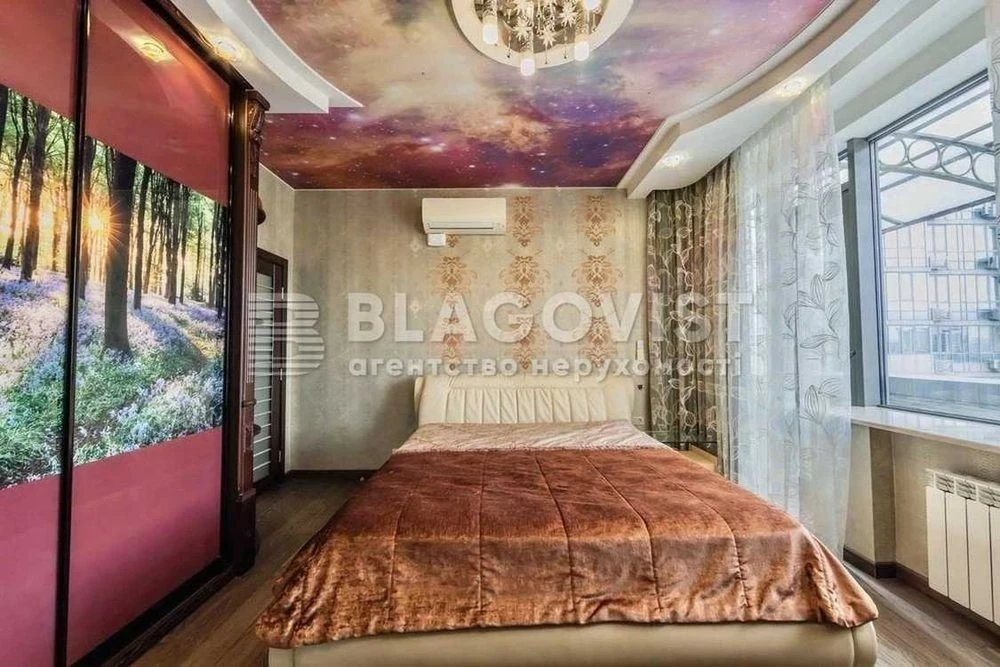 Sale of 3-room apartment 111 sq. m on Dniprovska embankment 14 • ID 345
