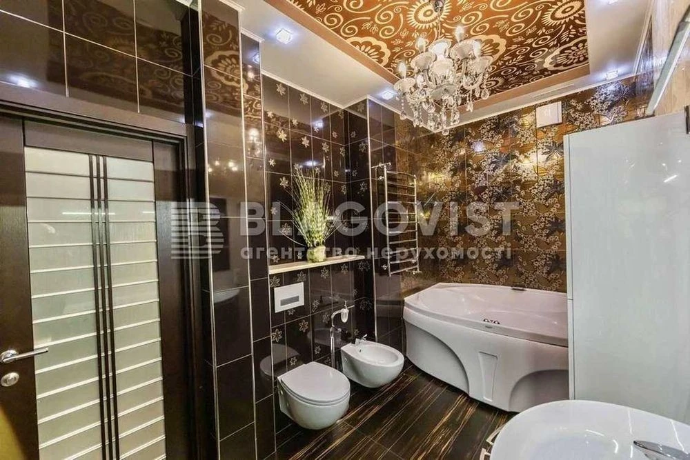 Sale of 3-room apartment 111 sq. m on Dniprovska embankment 14 • ID 345