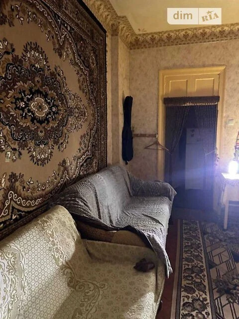 Room for sale 26.1 sq. m. on Serhiy Berehovoy St. 10/22 •