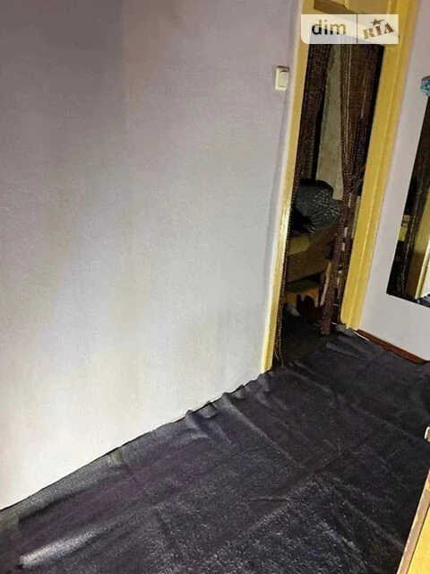 Room for sale 26.1 sq. m. on Serhiy Berehovoy St. 10/22 •