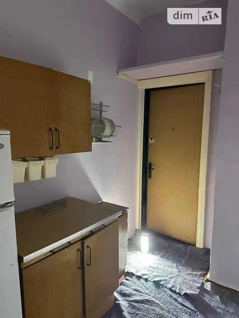 Room for sale 26.1 sq. m. on Serhiy Berehovoy St. 10/22 •