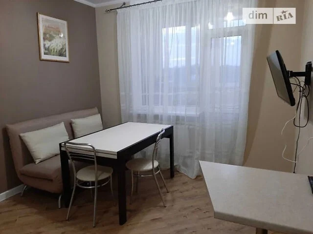 For sale 2-room apartment 75 sq. m. on Yasynuvatskyi 10 • ID 3