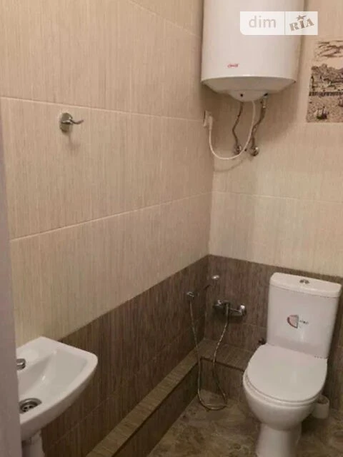 For sale 2-room apartment 75 sq. m. on Yasynuvatskyi 10 • ID 3