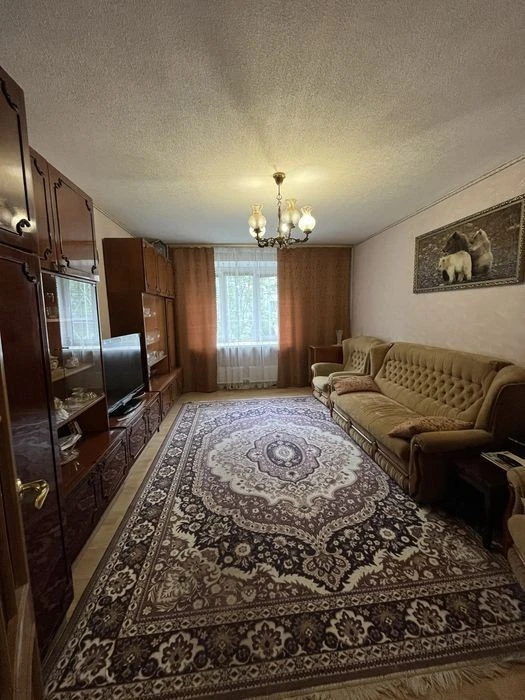 Podolskyi district, Vinohradyr 10 Halytska St.