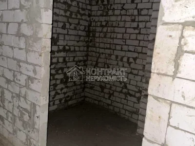 Apartment. Kharkiv, Poltava Shlyakh St., (Building 22)