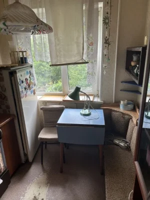 I'm selling a 2-room apartment