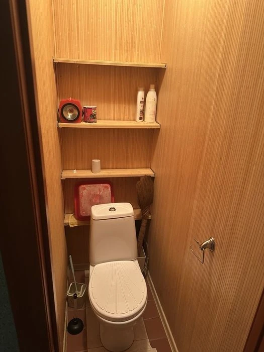 I'm selling a 2-room apartment