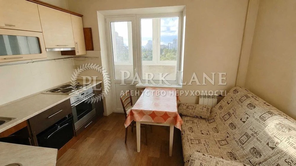 Sale of 1-room apartment Yanovsky Zalomov Solomyanska Amosova