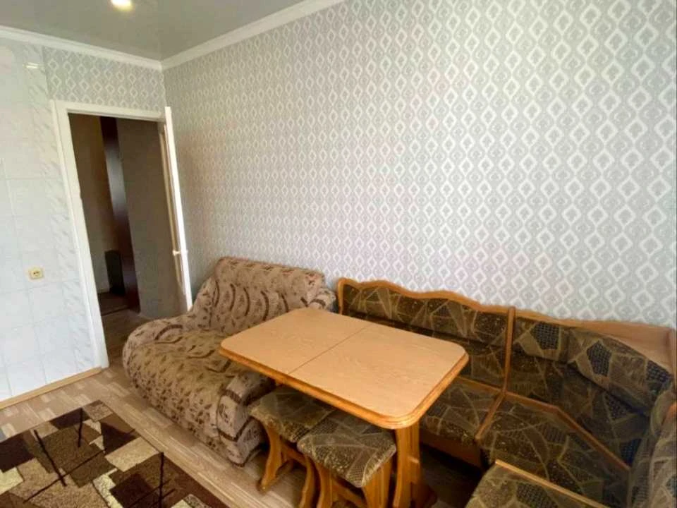Apartment. Kharkiv, Akhsarova St.