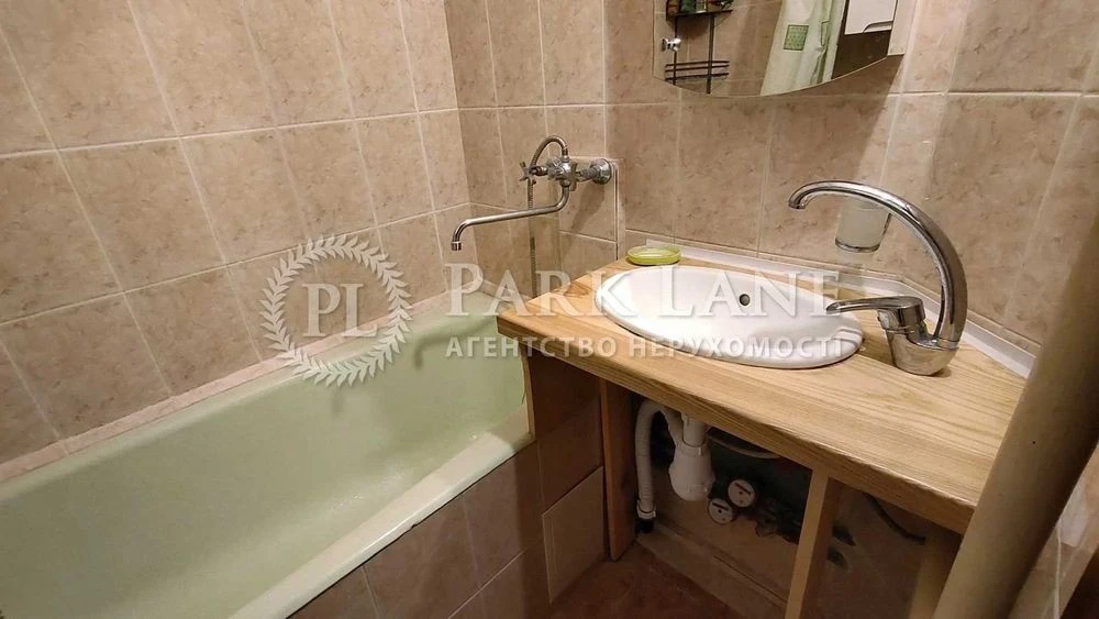 Sale of 1-room apartment Yanovsky Zalomov Solomyanska Amosova